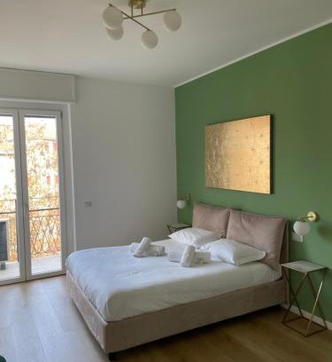 Lorenteggio Apartamento | Trilocale con vista e due bagni Metro Blu Piazza Frattini