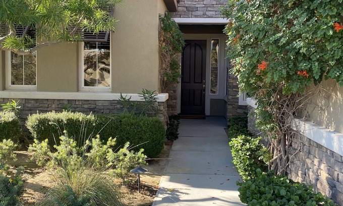 La Quinta Casa | Trilogy (55+)Spacious, Open and Private Home (30+days)