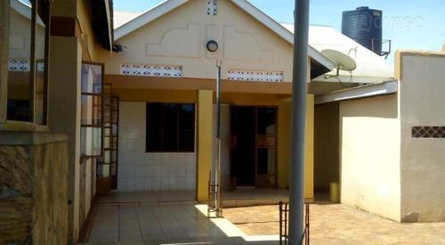 Njeru Casa | Trinity Guest House