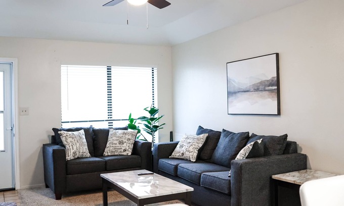 Hobbs Casa | Trinity Townhome #B in the heart of Hobbs