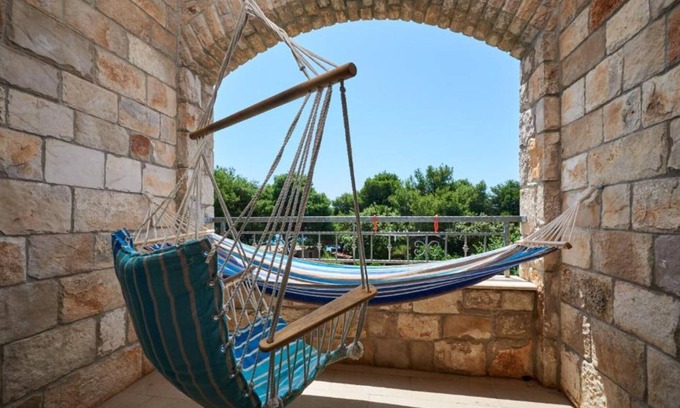 Veliki Drvenik Casa | Triple Bedroom with Balcony