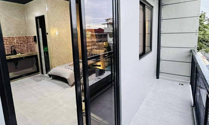 Lucena Apartamento | Triple Deluxe room Casa Karina-Lucena City
