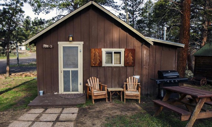 Estes Park Casa | Triple R Cottages- 3 cabin