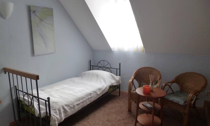 Weisenheim am Berg Cama Y Desayuno | Habitación Triple - Chardonnay - Alter Winzerhof - Pensión