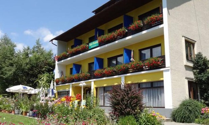 Ossiach Cabaña | Triple room with balcony and lake view - Hotel-Pension Brönimann