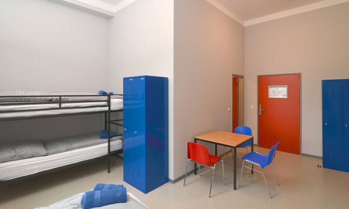 Guben Apartamento | Triple room with private bathroom, No. 16 - Hostel in Guben