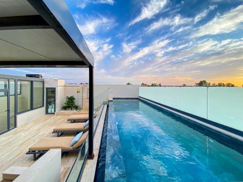 Menara Villa | Triplex de luxe piscine privée chauffée 3 chambres