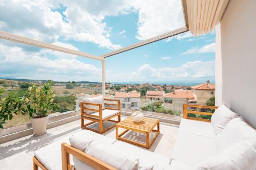 Nikita Casa | Tris