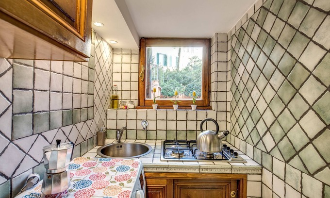 Rione III Colonna Casa | Tritone Top House