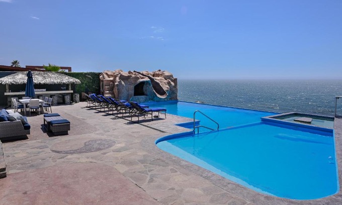 Playas de Rosarito Casa | Tritons Place-Half Acre Oceanfront Paradise With Private Pool, Jacuzzi, Fire Pit, Beach Access