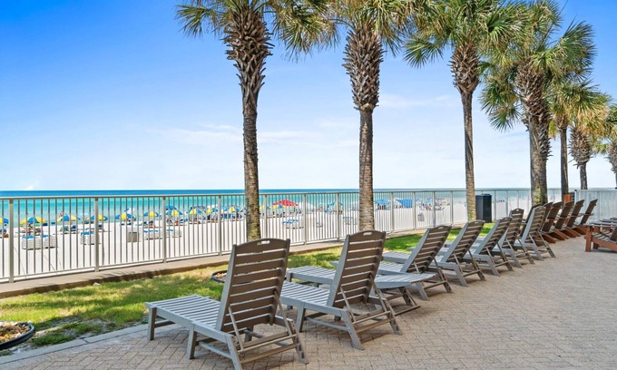 West Panama City Beach Condominio | Tropic Winds by Panhandle Getaways