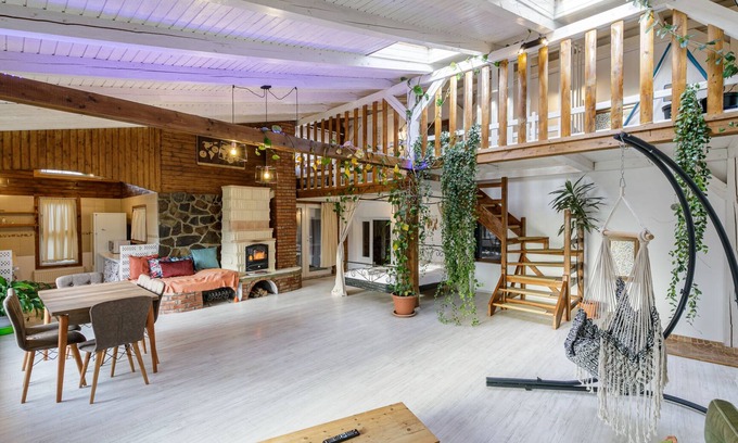 Bistrita Casa | Tropica Home with Barbeque & Ciubar