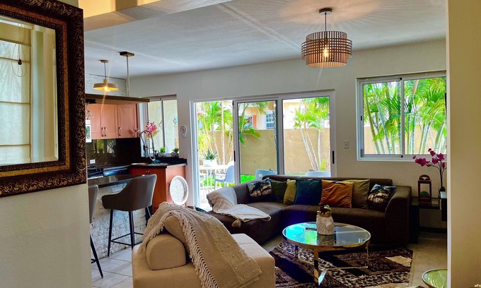 Turibana Casa | Tropical Bohemian style townhouse 5 mins to Palm Beach, Restaurants & Nightlife.