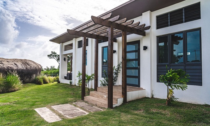 Esperanza Casa | Vistas a la playa de Coco y al mar Caribe en 5 acres-Casita en Encantada