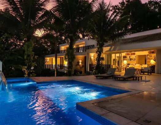 Pontal Casa | Tropical Contemporary Suites