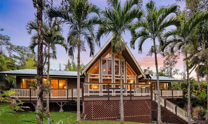 Keaau Casa | Tropical, Hawaiian-style A-frame Home
