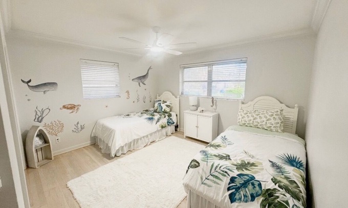 Hobe Sound Casa | Tropical Historic Pool Home, Hobe Sound