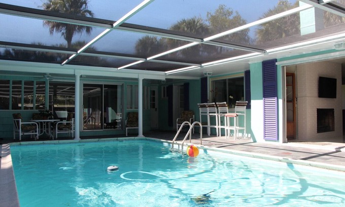 Hobe Sound Casa | Casa tropical con piscina climatizada cerca de las playas