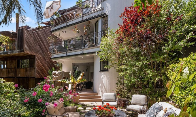 Diamond Crestview Villa | Tropical Retiro Laguna Beach