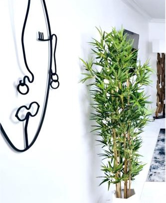 Mango Walk Apartamento | Tropical Luxe Modern Townhouse