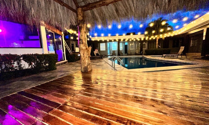 Jacó Complejo | Tropical Paradise 20 Room Private Resort - Close to Cocal Casino