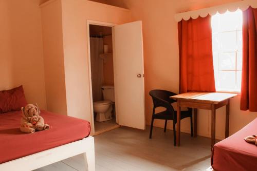 Cayo Corker Hotel | Tropical Paradise Express