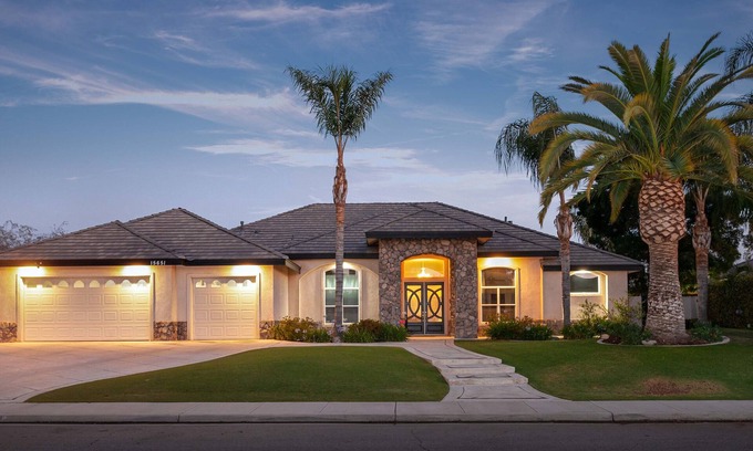 Rosedale Casa | Tropical Paradise - Pool & Hot tub with office