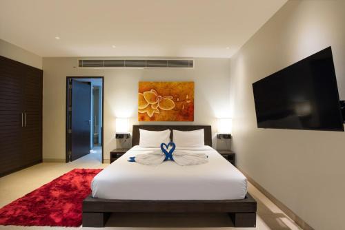 Ban Saiyuan Apartamento | Tropical Serenity - Elegant 1 Bedroom with Pool