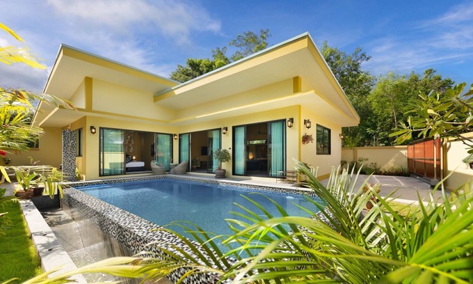 Thong Krut Villa | Tranquilidad tropical en Samui. Villa de 3 dormitorios con piscina privada. Baan Putahracsa