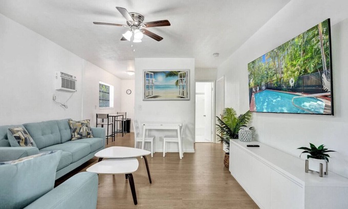 Tarpon River Apartamento | Tropical View Escape - 1BR