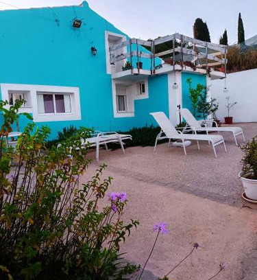 Patroves Apartamento | Tropicana One bedroom flat t1 with AC portatil, garden and parking place