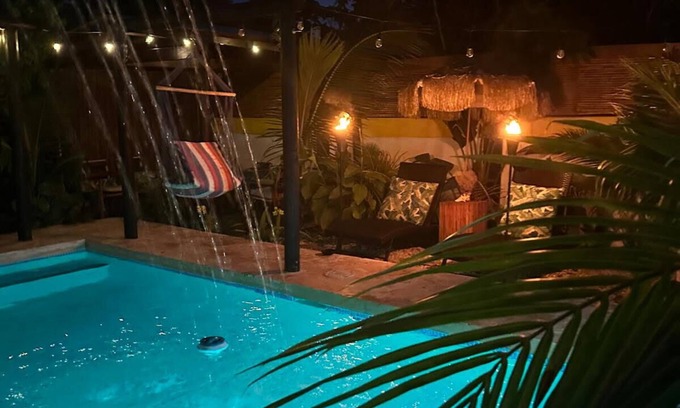 Puerto Nuevo Casa | vega baja paraiso piscina a pasos de playa privada
