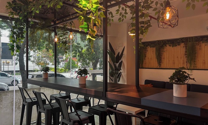 Taman Selamat Apartamento | Tropics Eight Suites
