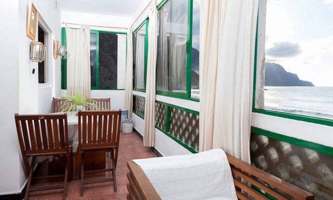 Santa Cruz de Tenerife Apartamento | Verdadera 1º línea de mar y senderos de los montes de Anaga