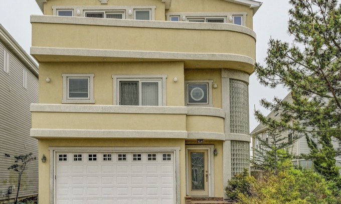 Brigantine Casa | La verdadera frente a la playa, con vista al mar, Casa de lujo con ascensor!