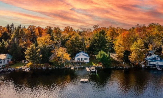 East Corinth Casa | True lakefront living on Boyd Lake, Maine. Luxury on the lake for all to enjoy.