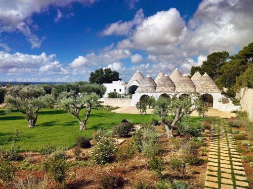 Locorotondo Complejo | Trulli Damari