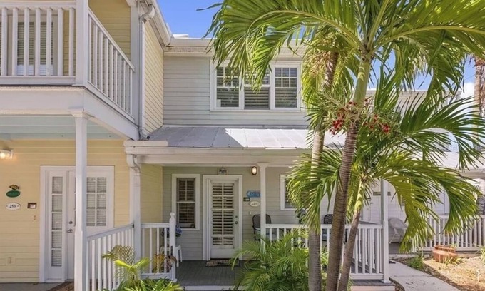 Bahama Village Casa | Truman Annex 2 bedroom 2.5 bath Townhouse- steps from Duval Street with pool