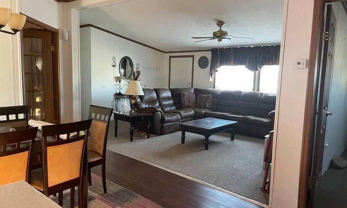 Clinton Casa | Truman’s Eagles Nest Resort Vacation Home