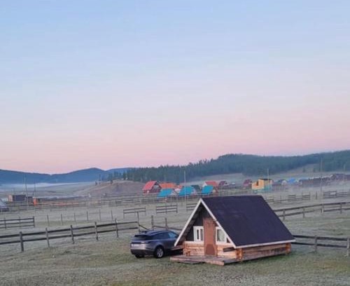 Hatgal Casa | Tsaatan - Small house by the lake