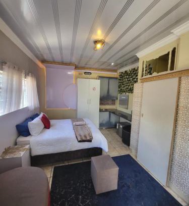 Muckleneuk Casa | Tshedza Guest House