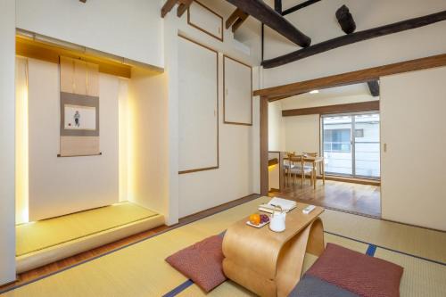Sannenzaka Ninenzaka Casa | Tsukinowacho House
