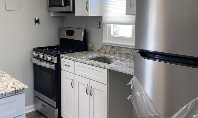 South Beach Haven Casa | Tucked away in Holgate is this newly renovated pet friendly gem