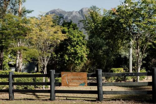 Rathdowney Casa | Tuckeroo House and Gardens