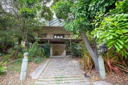 Point Lookout Casa | Tuckeroo + sleeps 10 + central