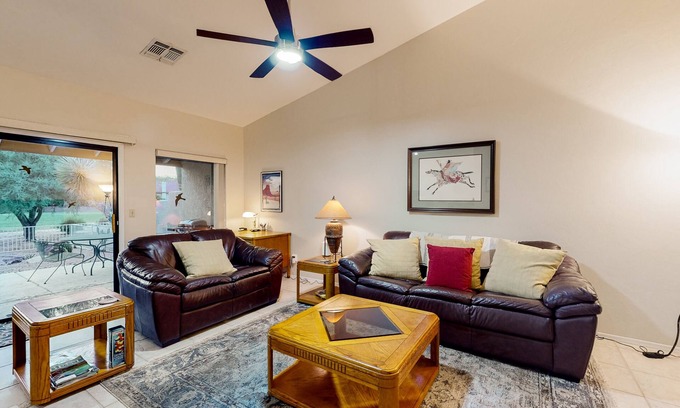 Casas Adobes Casa | Tucson National #8689 | Townhouse in Tucson with pool, golf, hot tub, & W/D