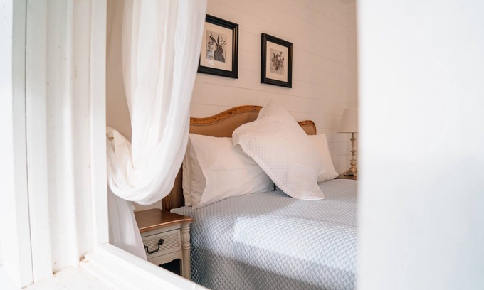 Pirinoa Cabaña | Tuhitarata Hideaway. Romantic Couples Retreat