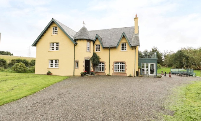 Perth Cabaña | TULCHAN LODGE, admite mascotas, con chimenea en Crieff, Ref 953719