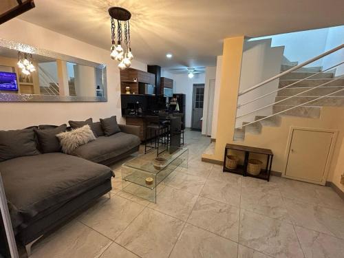 Jimenez Apartamento | Tulipanes Pool AC WiFi