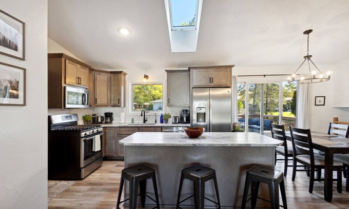 Bellevue Casa | Tunis House 9 Miles to Lambeau - Draft Rental
